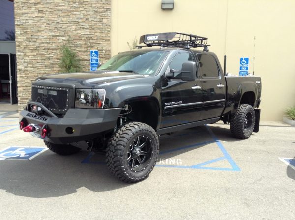6 to 8 inch LIFT KIT | 2011+ GMC and Chevy 2500HD / 3500 / 3500 Dually