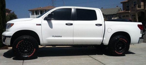 TUNDRA 2WD* | 3.5" CST LIFT SPINDLES INSTALLED (stock rear)