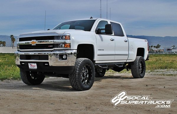 CST LIFT KIT | 2015 GM 2500HD | STAGE 5 6-8" WITH 35INCH TIRES ON 20INCH WHEELS