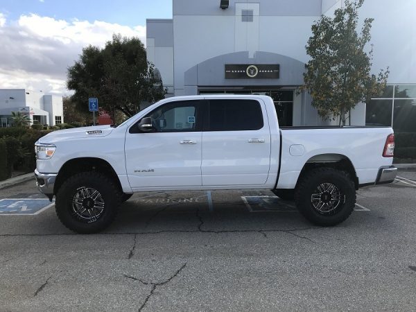 2019 RAM 1500 4WD 6.5" with 20" wheel and 37" tire